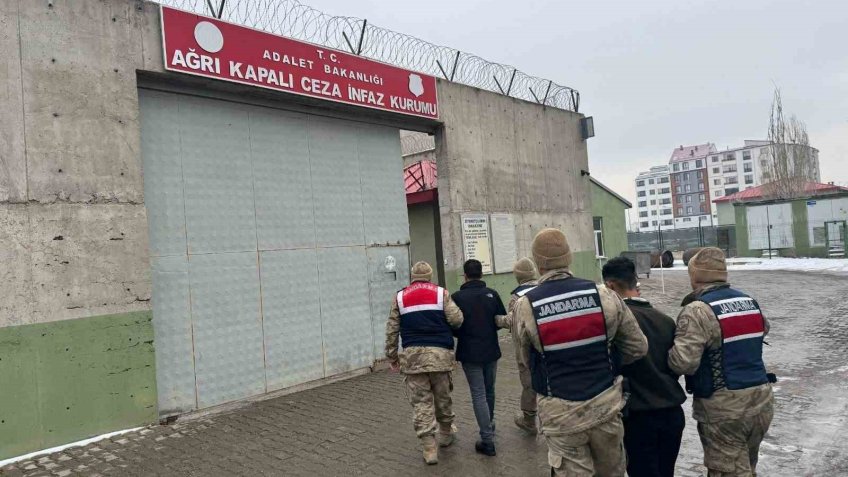 Ağrı’da kesinleşmiş hapis cezası bulunan 2 şüpheli tutuklandı