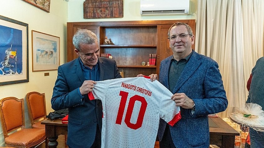 Ayvalıkgücü Belediyespor, Aetos Lutron dostluk maçında Midilli Adası'nda karşılaştı.