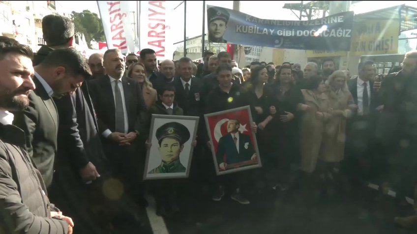 CHP Genel Başkanı Özel'den Suriye değerlendirmesi: Türkiye, Suriye'de birilerine kayıtsız destek verirse yeni bir felaket olur