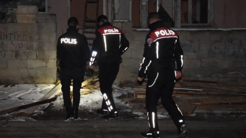 Erzincan’da toplamda 33 yıl 4 ay 27 gün hapis cezası olan 23 şahıs yakalandı