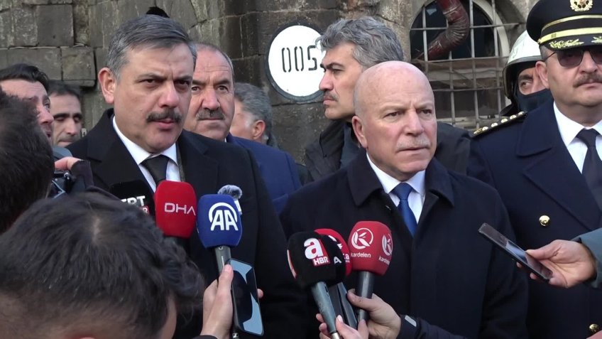 Erzurum Valisi Çiftçi, Taş Ambarlar'ını inceledi: "Yangının gerçek nedeni ilerleyen günlerde belli olacak"