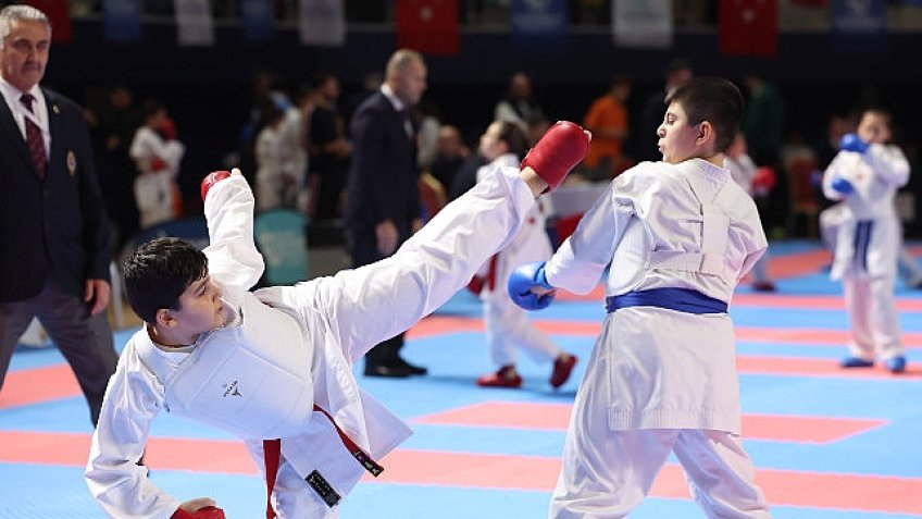 Kocaeli'de karate resitali yaşandı