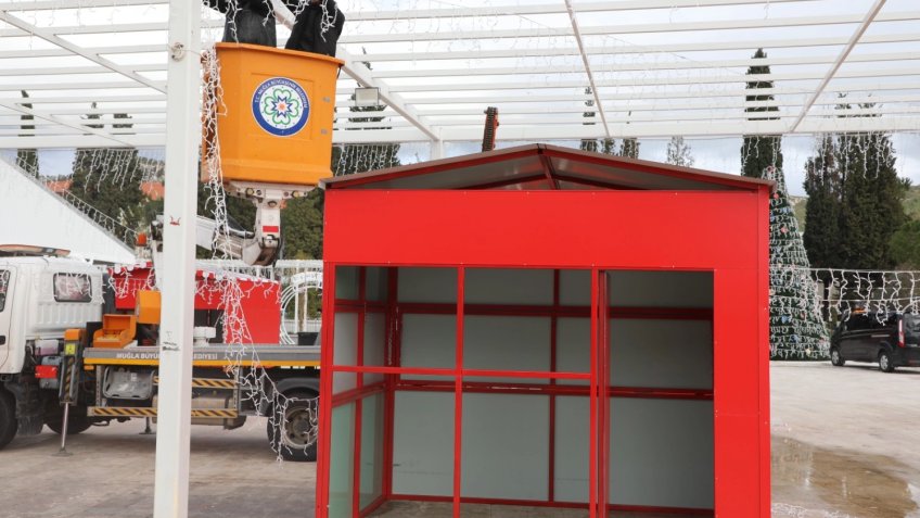 Muğla'dan vatandaşlara yeni yıl hediyesi: Buz pisti açılıyor!