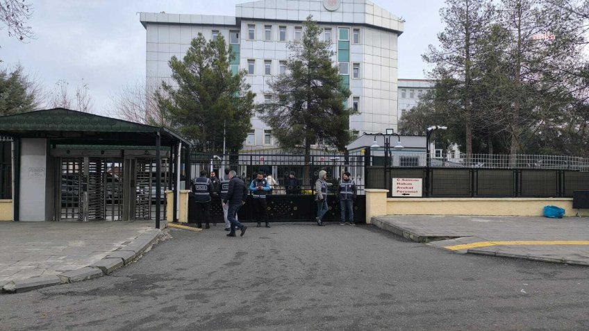 Narin Güran cinayeti davasında ikinci duruşma... Mahkeme Başkanı'ndan amca Erhan Güran'a: "Bir senaryo peşindesiniz gibi görünüyor"