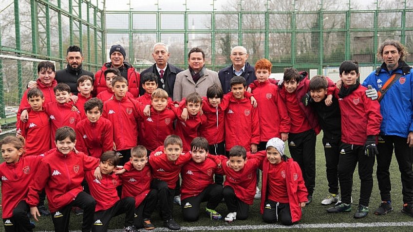 Başkan Aydın'dan Hüdavendigar Dikkaldırım Osmangazi SK'ya ziyaret