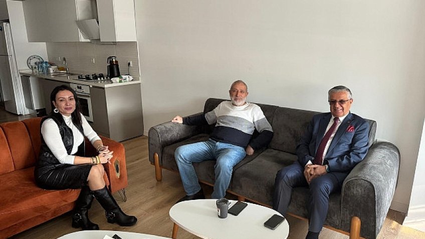 Başkan Topaloğlu'ndan gazetecilere tebrik ziyareti