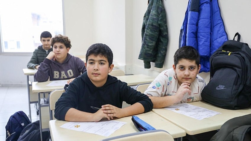 Buca Belediyesi Aziz Nesin Eğitim Merkezi'ne veli ve kursiyerlerden tam not