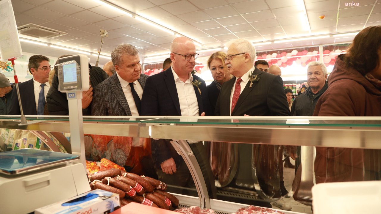 Burhaniye Belediyesi, Halk Market’i hizmete açtı