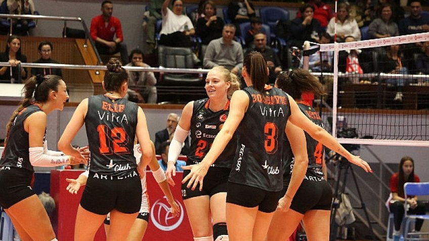 Eczacıbaşı Dynavit, İzmir'den 3 puanla dönüyor
