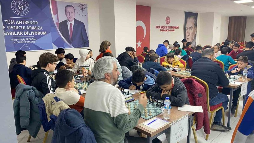 Elazığ’da satranç turnuvası sona erdi