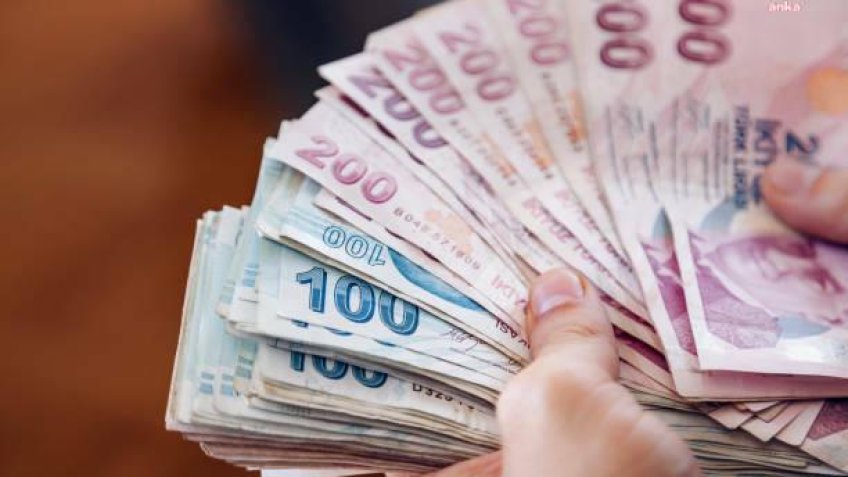 Emeklilerin gözü TÜİK'TE... TÜİK'in yarın açıklayacağı aralık ayı enflasyonuna göre yılın ilk 6 ayı için verilecek zam oranı belli olacak
