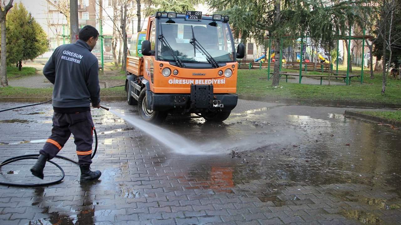Giresun Belediyesi, kent genelinde başlattığı temizlik çalışmalarını sürdürüyor 