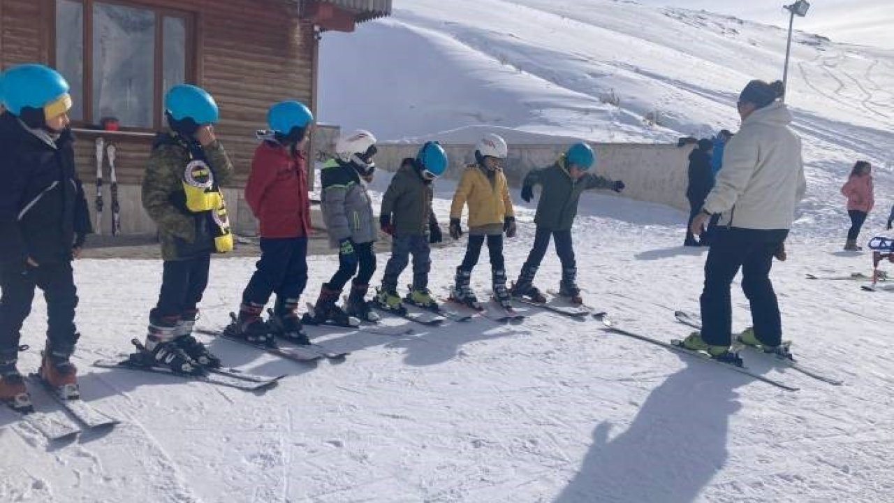 Hakkari’de geleceğin kayakçıları yetiştiriliyor
