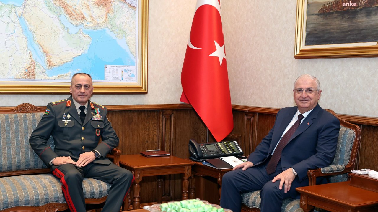 Milli Savunma Bakanı Güler, Azerbaycan Kara Kuvvetleri Komutanı Mirzeyev’i kabul etti 