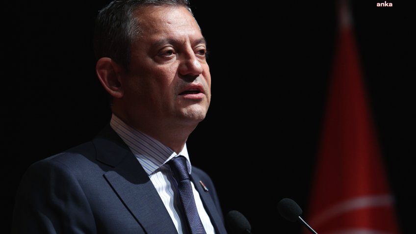 Özgür Özel: "Katledilişinin 29'uncu yılında Evrensel muhabiri Metin Göktepe'yi saygı ve özlemle anıyorum"