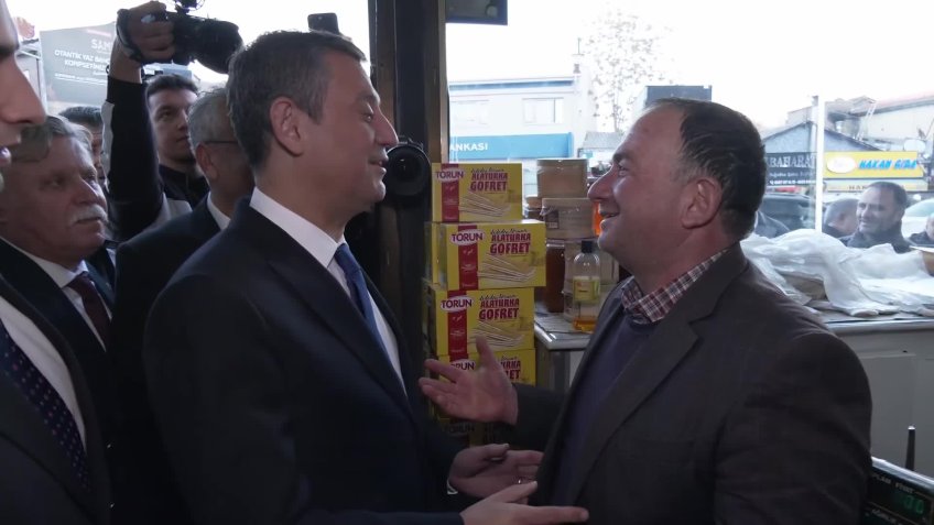 Özgür Özel, Konya'da... "Sorunların çaresi Cumhuriyet Halk Partisi"