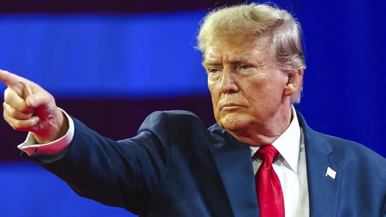 Trump’tan AB ülkeleriyle Meksika ve Kanada'ya yüksek gümrük vergisi tehdidi 