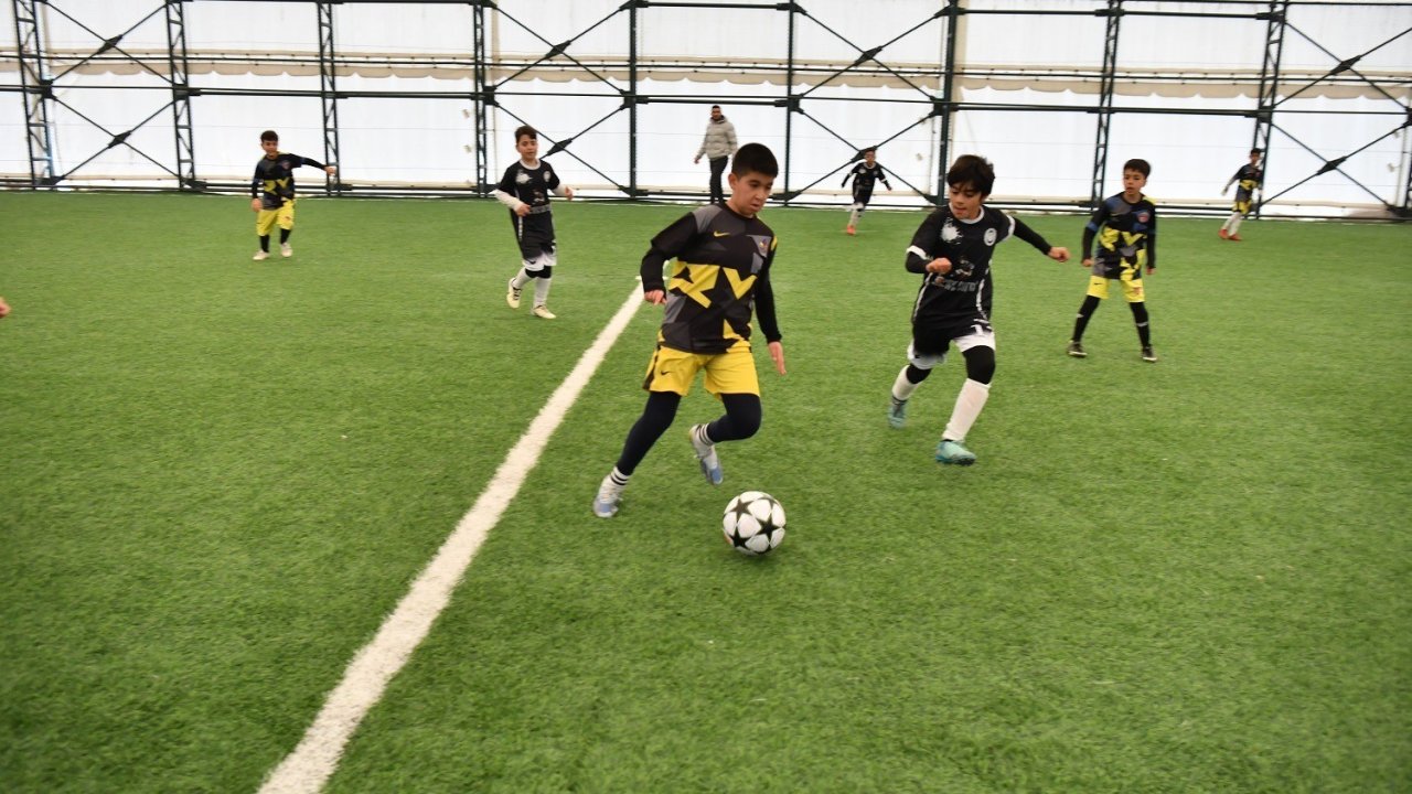 Yeşilyurt’ta ödüllü sömestr futbol turnuvası