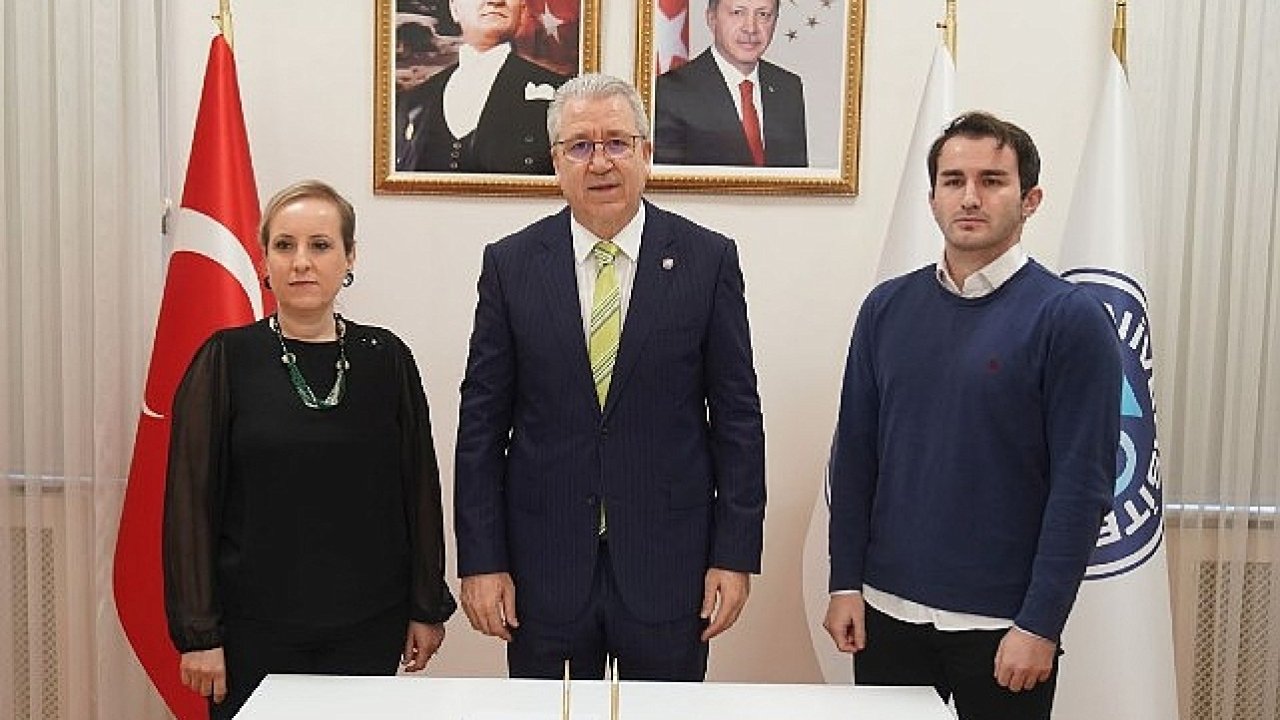 Zonklayan Yıldızlar evrenin tarihine ışık tutuyor