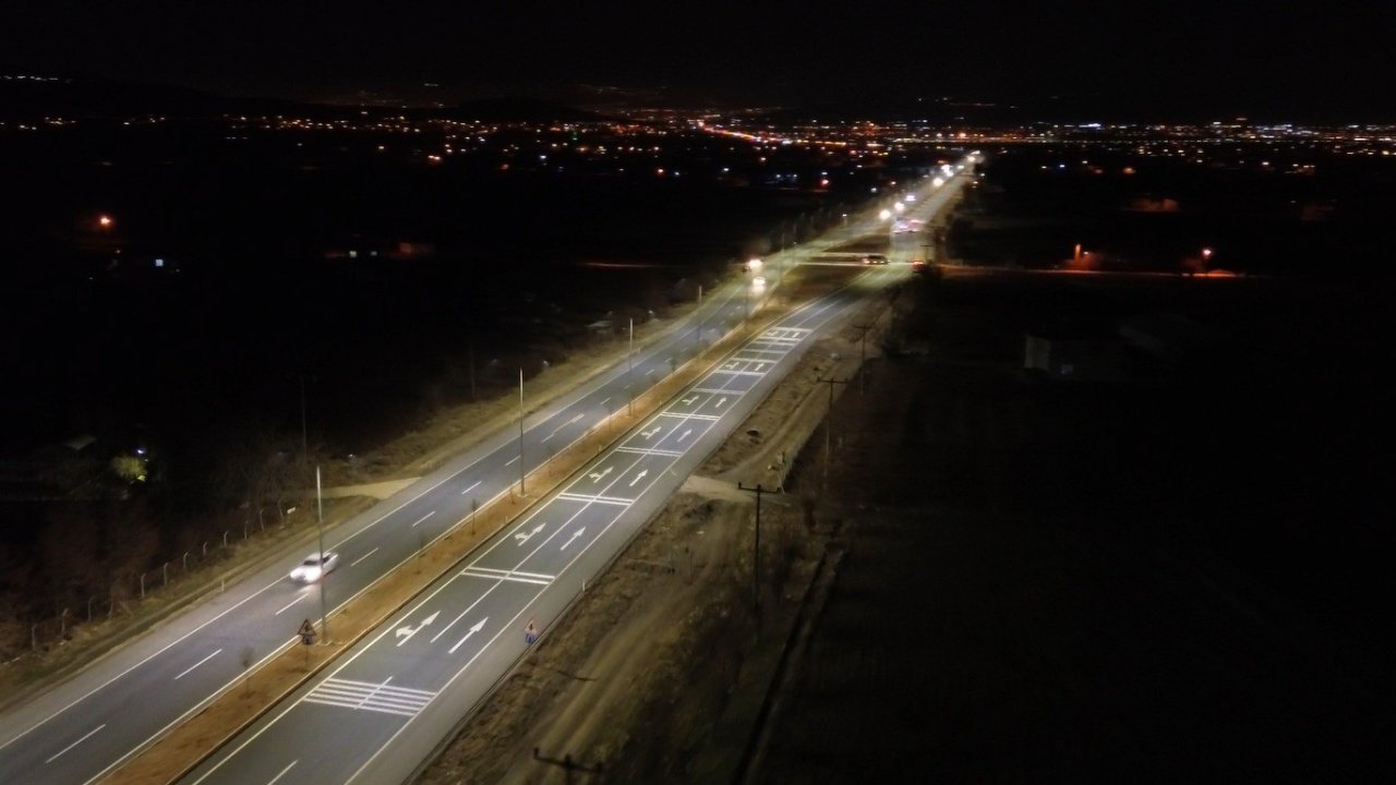 Elazığ’da ışıklandırılan şehirlerarası yollar daha güvenli hale getirildi