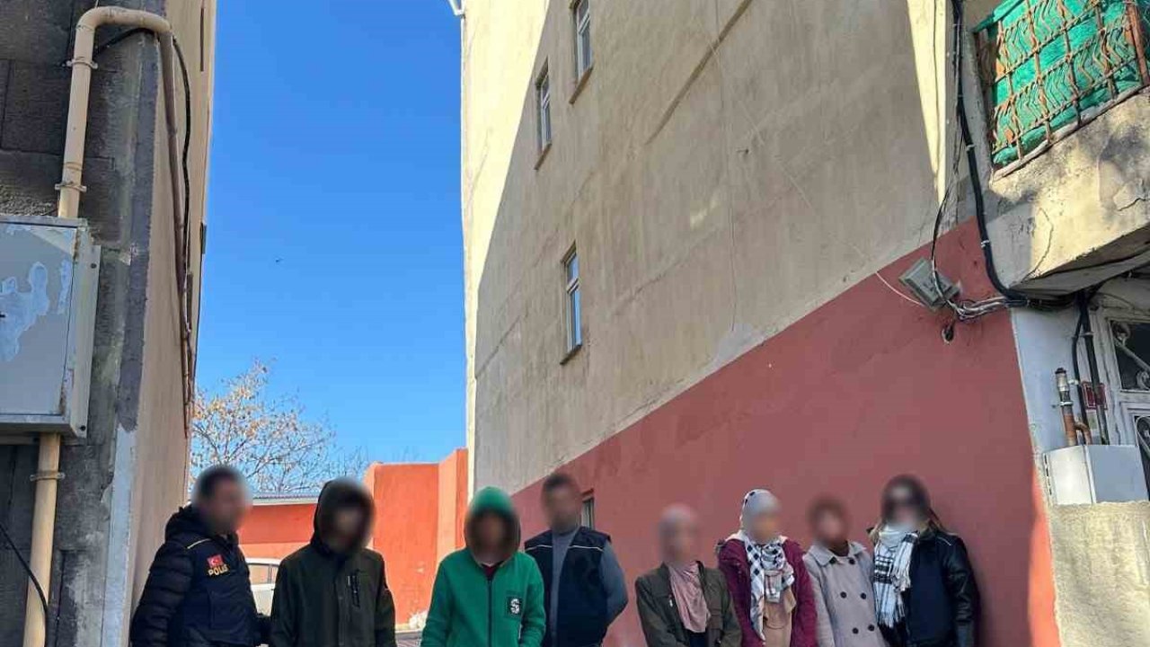 Kars’ta 5 düzensiz göçmen yakalandı