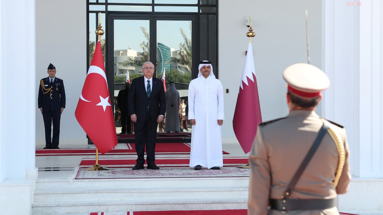 Milli Savunma Bakanı Güler Katar'da 