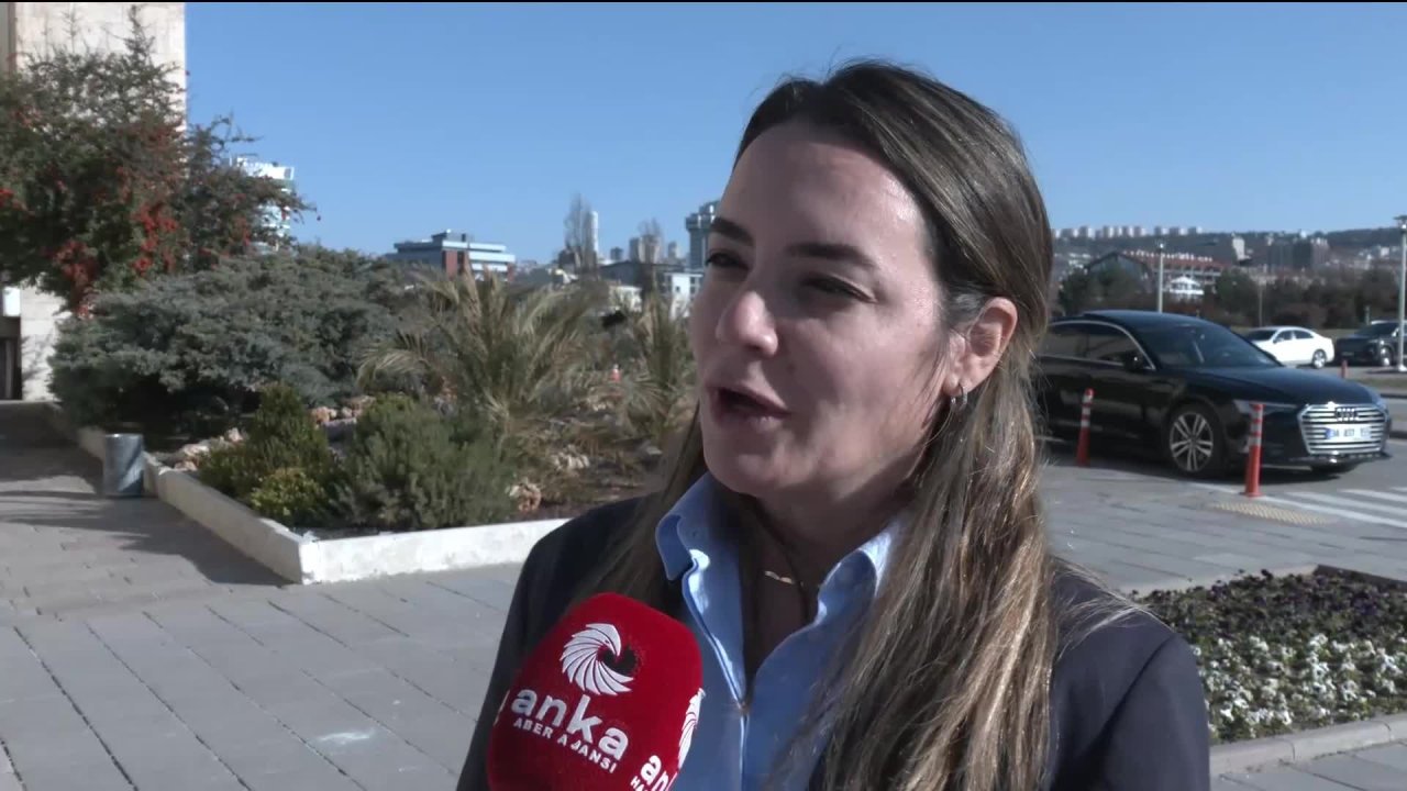 Ayyüce Türkeş Taş: “Kadının son yıllarda gördüğü zulüm kabul edilecek şey değil. Kuruluş ayarlarımızı  hatırlamamız gerekiyor”