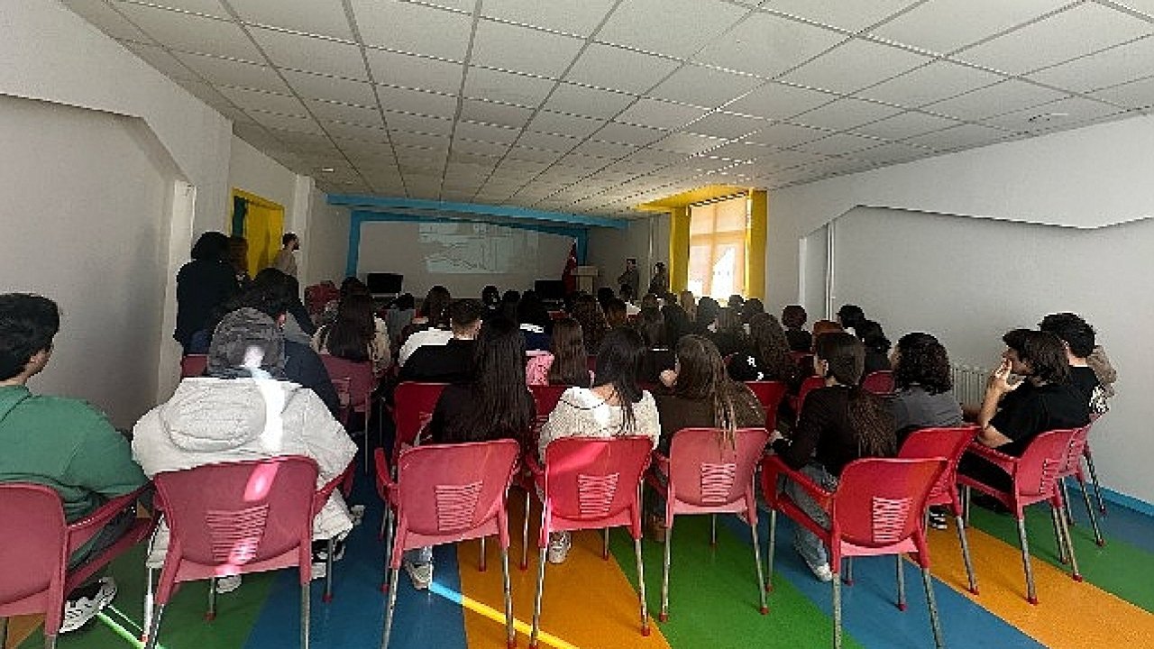 Bakırköylü öğrenciler geleceğe umutla bakıyor