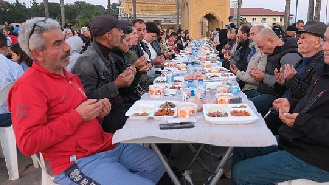 Başkan Topaloğlu'ndan Tekirova'da iftar