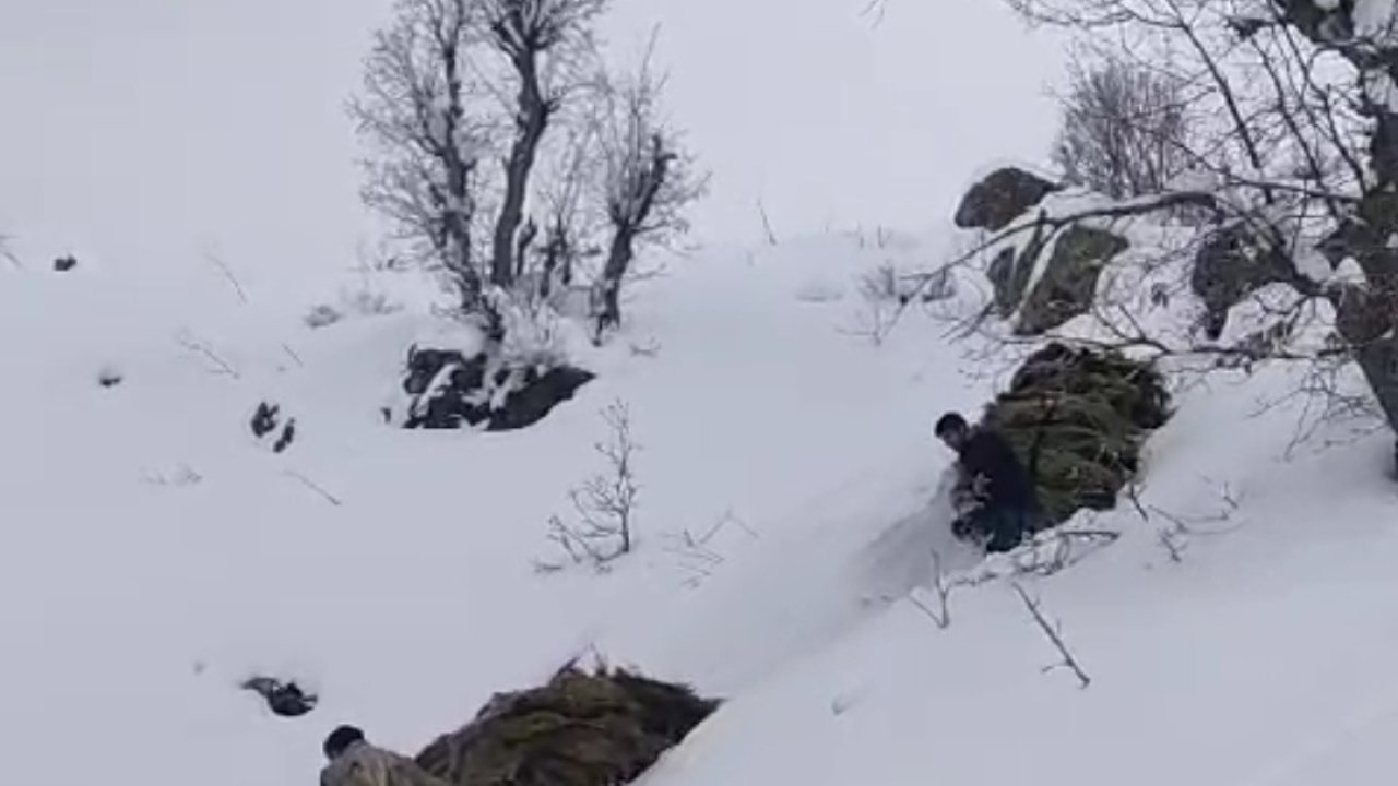 Hakkari’de besicilerin zorlu kış mesaisi
