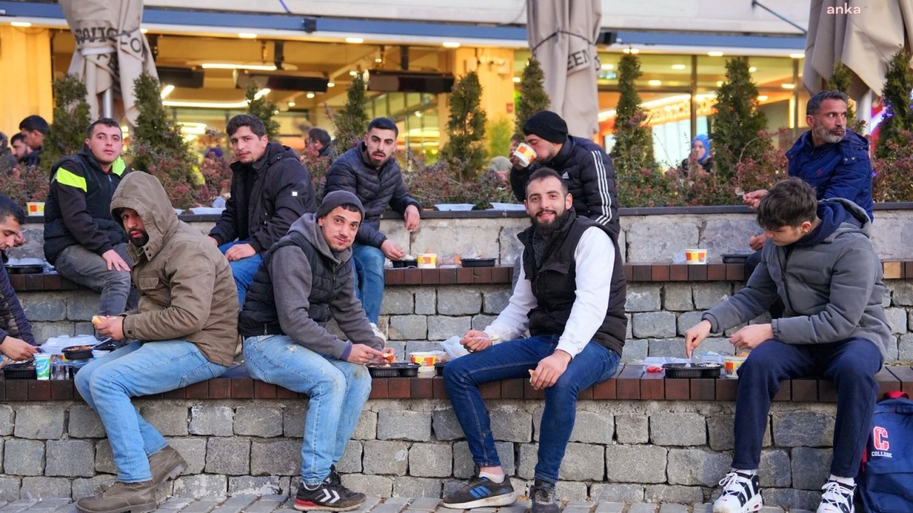Ortahisar Belediyesi’nin düzenlediği iftar programları, İskenderpaşa Mahallesi'nde devam etti 