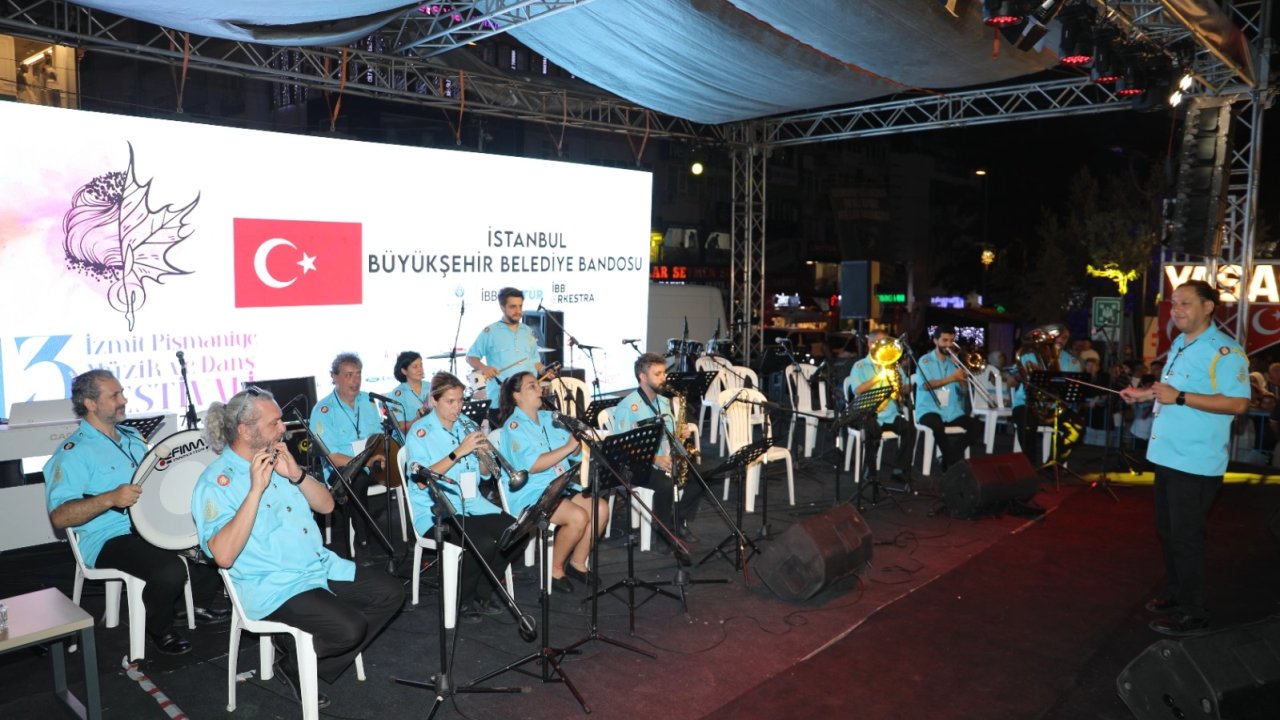 Bando ekipleri Pişmaniye Festivaline büyük renk kattılar