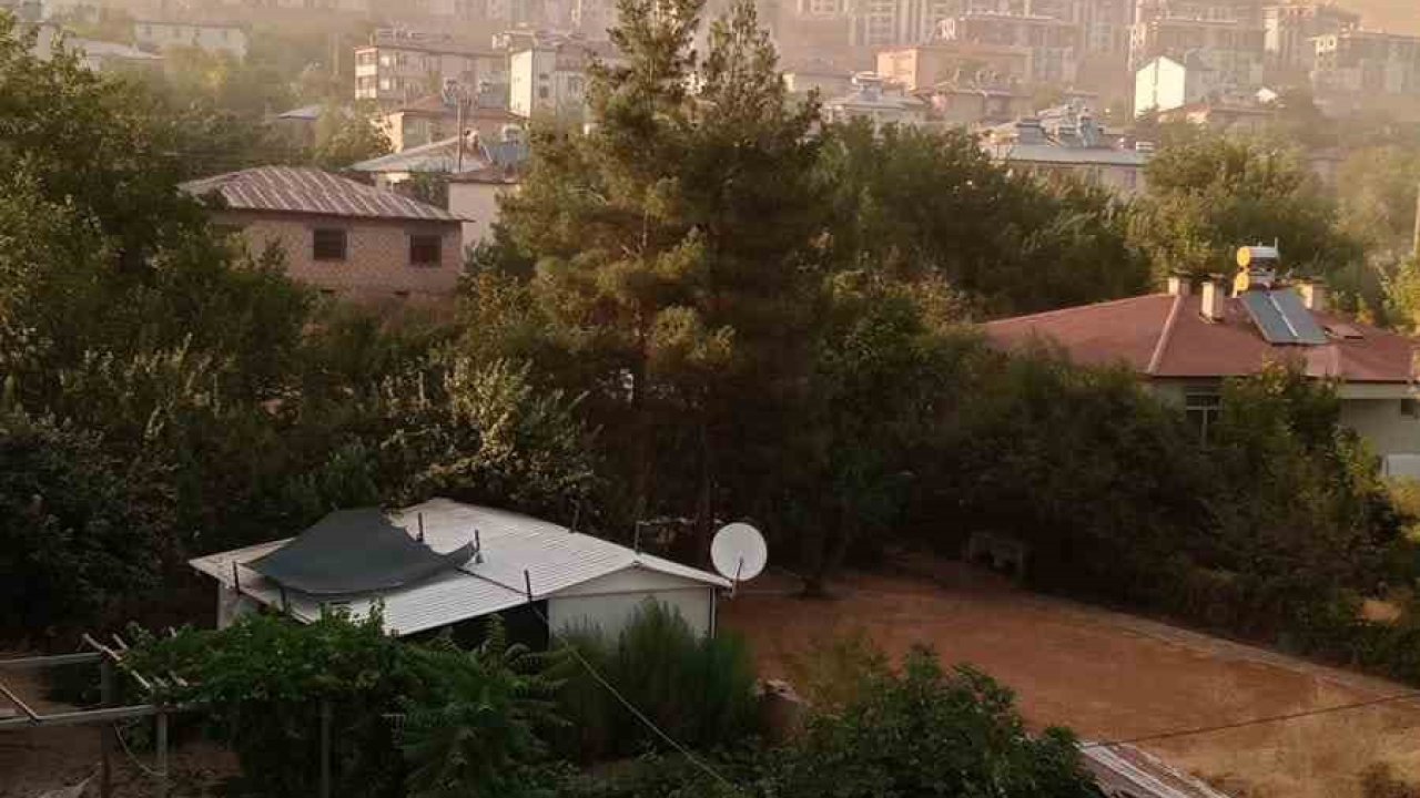 Elazığ’da şiddetli fırtına etkili oldu