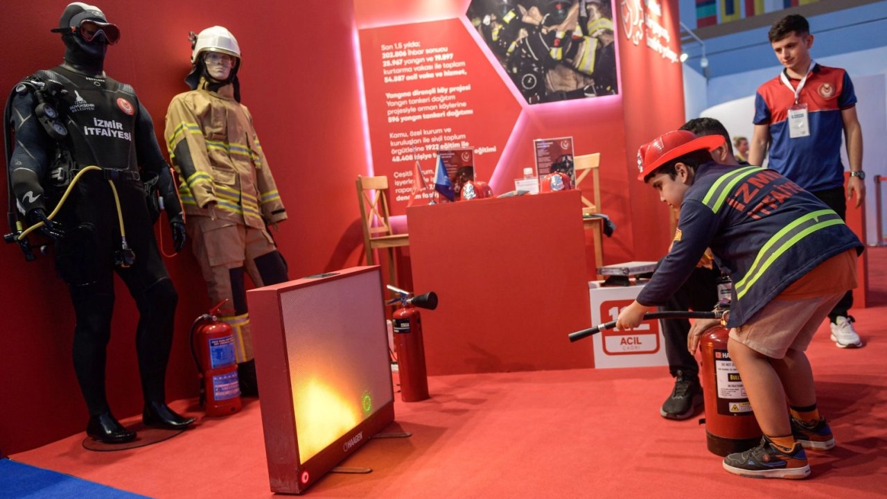 İzmir'de alevler sanal, heyecan gerçek