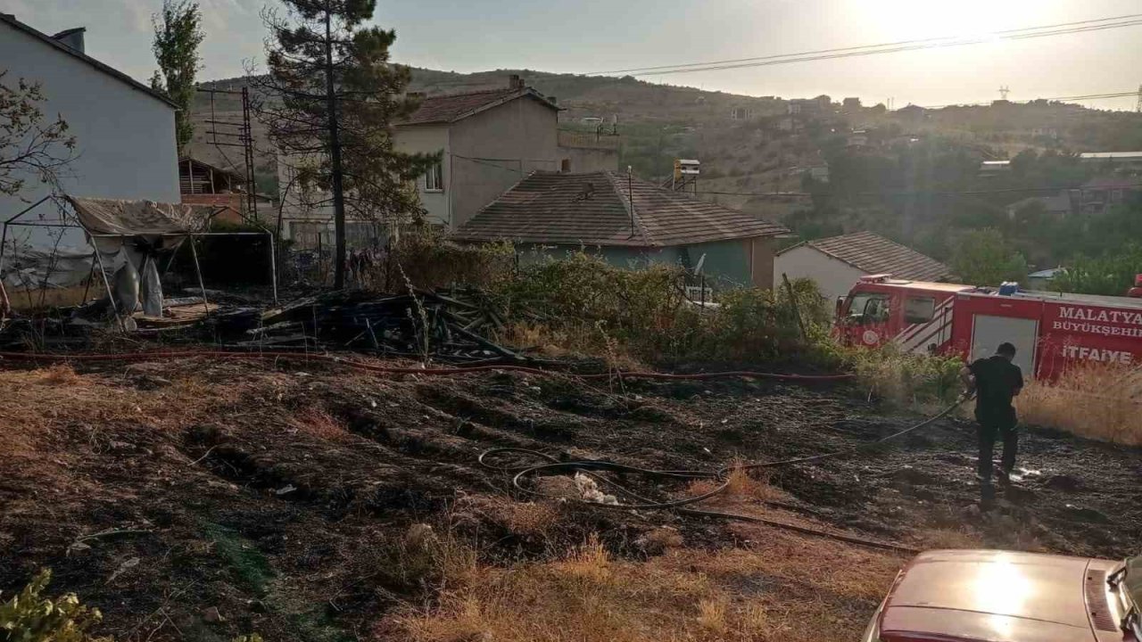Malatya’da iki ayrı noktada bahçe yangını