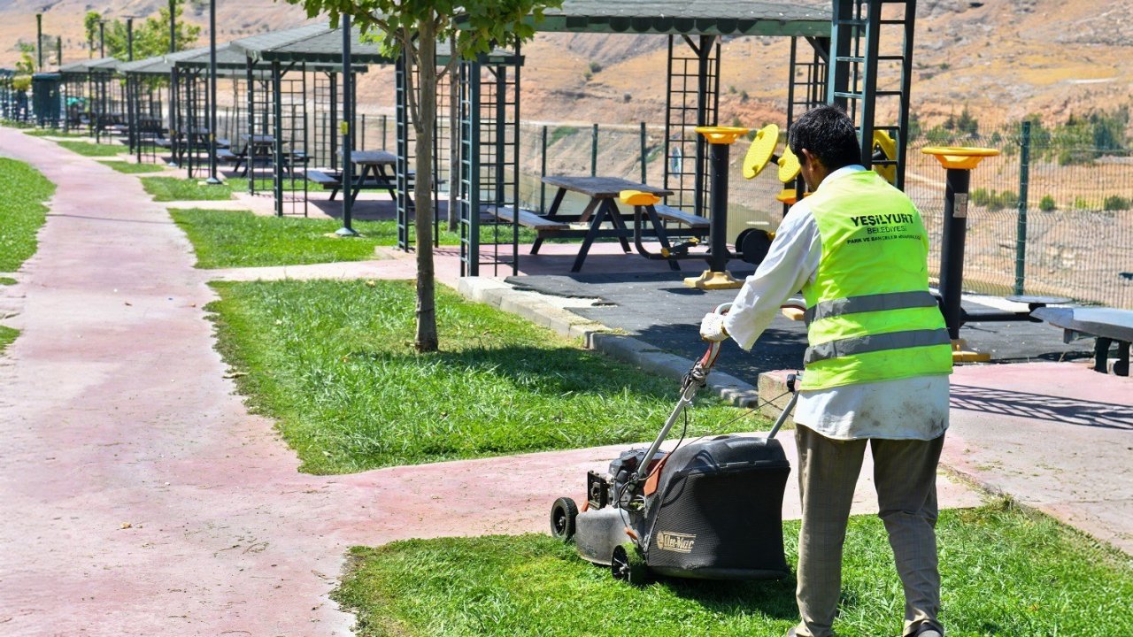 Parklarda yenileme çalışmaları vatandaşlardan tam not aldı