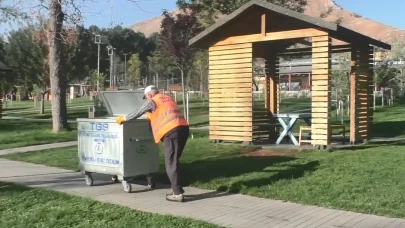Temizlik işçisinden örnek davranış