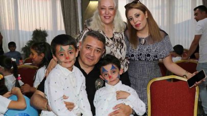 Uyum programına başlayan öğrencilere, polis evinde motivasyon programı