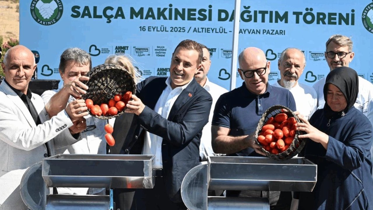 Balıkesir’de üreticiye salça makinesi desteği