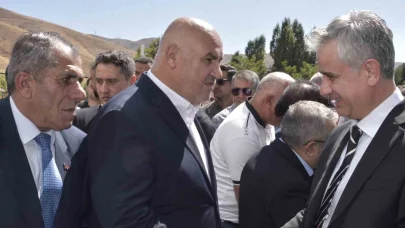 Bitlis’te ’Türkiye Yüzyılı Buluşmaları’ programı gerçekleştirilirdi