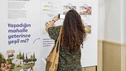İZPA’nın  “İz’in Peşinde Şehrin İçinde” sergisi basın mensuplarını ağırladı