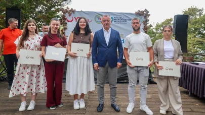 Kocaeli'de Başkan Büyükakın, soydaş gençlerle buluştu