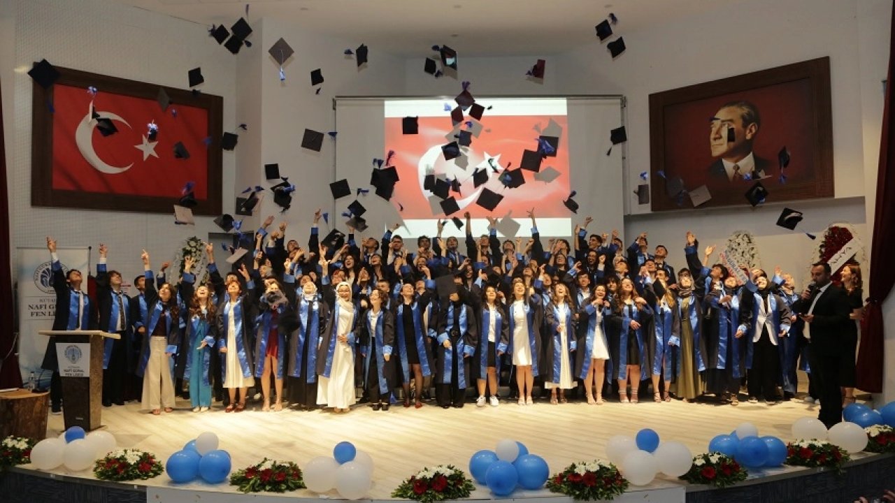 Kütahya Nafi Güral Fen Lisesi öğrencilerinden tarihi başarı