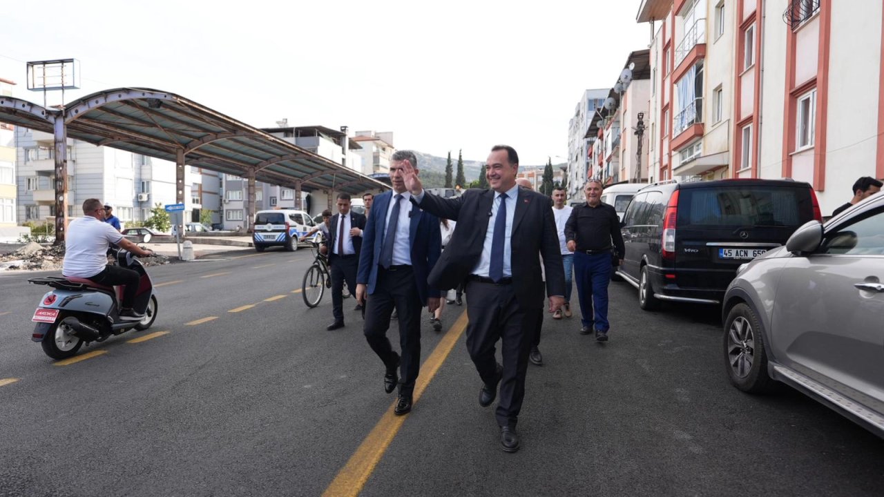 Manisa Soma'ya Başkan Dutlulu'dan asfalt sonrası ziyaret