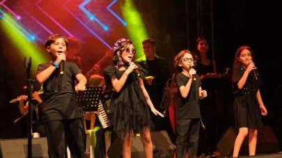 MOD10 gençlik orkestrası’ndan Ayvalık’ta kurtuluş coşkusu