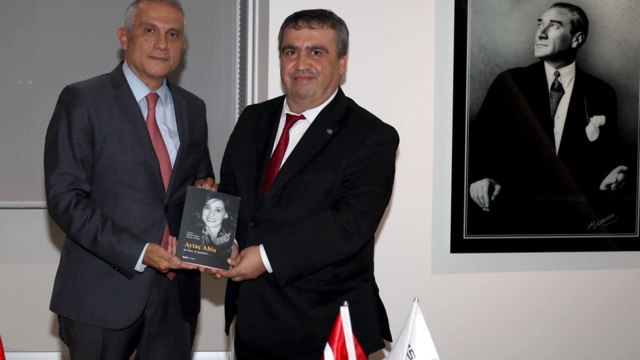 Emekli büyükelçiden ekonomi muhabirlerine &#039;protokol&#039; dersi