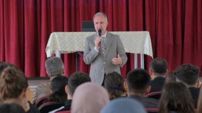 Bursa İnegöl'de Başkan Taban gençlere ufuk açıyor