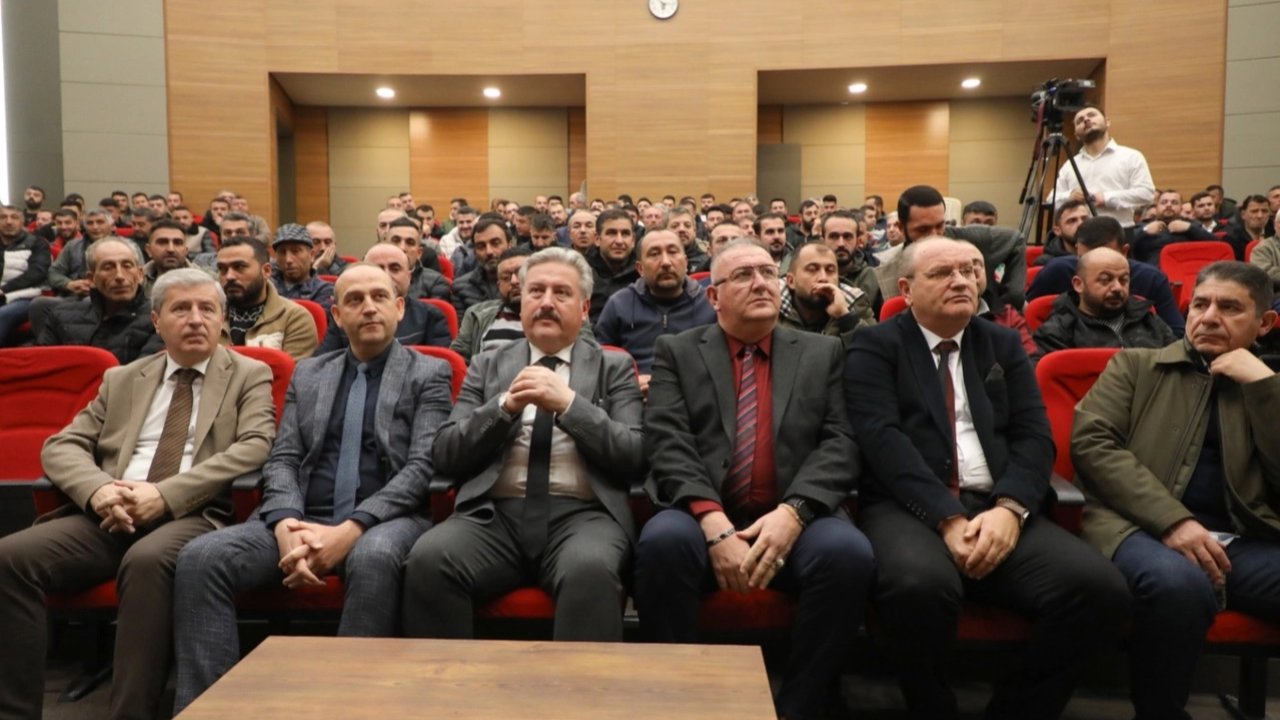 Kayseri Melikgazi personeline ağaç bakım eğitimi