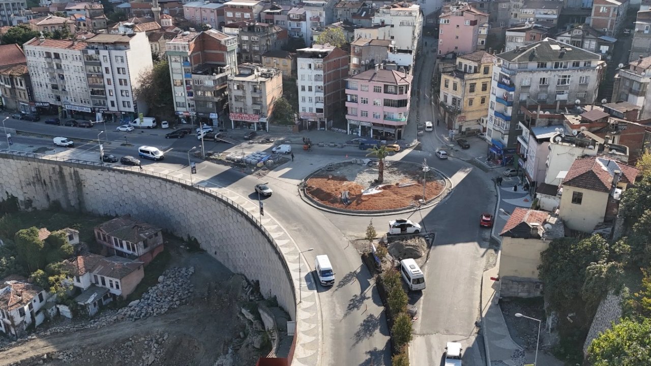 Trabzon Büyükşehir’den Esentepe’ye modern kavşak