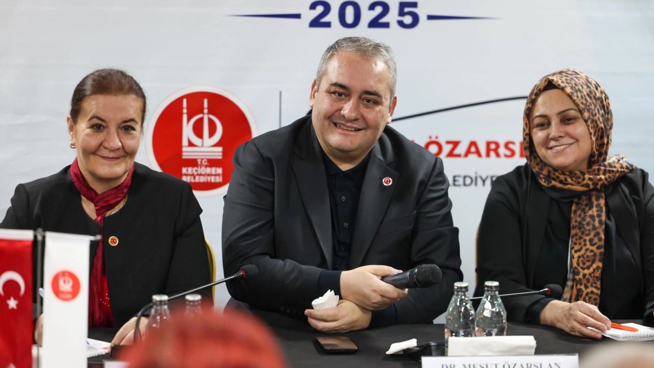 Ankara Keçiören'de Başkan Özarslan, mahallelinin taleplerini dinliyor